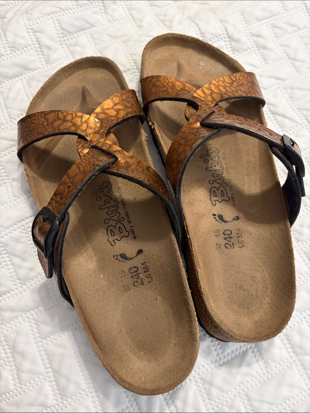 Birkenstock Women’s Copper Textured Cross-Strap Sandals, size 7
